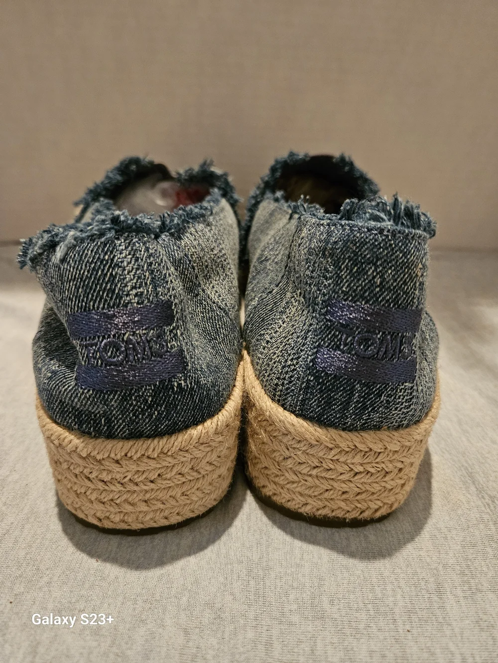 Toms casual slip